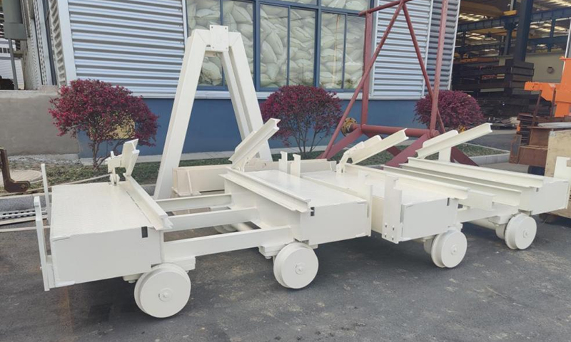 অটোক্লেভের আগে ব্রিজ কার্ট